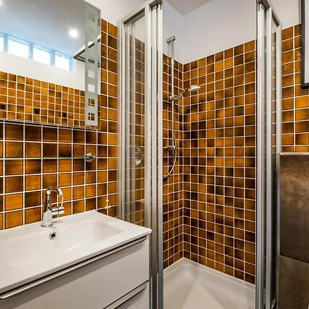 Haus Viktoriastrasse Viktoriastrasse 38 *